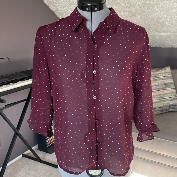 Buttoned down Blouse - Picture 1 of 3